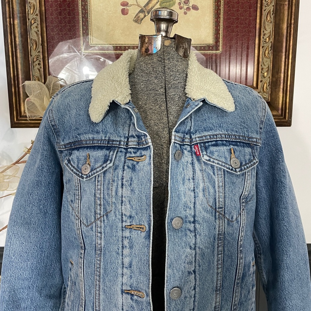 Levi's Premium Ex-Boyfriend Sherpa Lined Trucker Denim Jacket - Sz Med 🧡🎀 - Picture 6 of 15